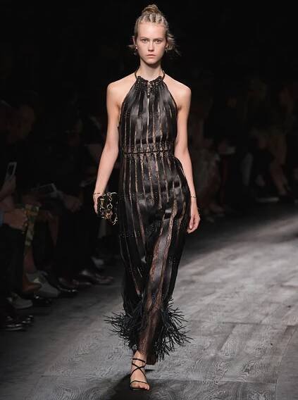 Valentino SS16 — SARA HESIKOVA
