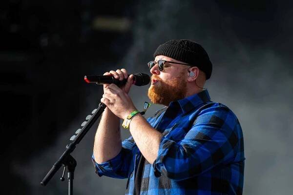 Hudební festival Colours of Ostrava 2019 v Dolní oblasti Vítkovice, 18. července 2019 v Ostravě. Na snímku Tom Walker.