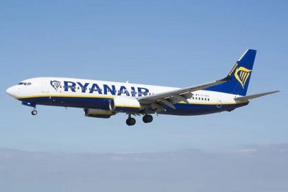 Soubor:Ryanair Boeing 737-800 EI-EBX.jpg – Wikipedie