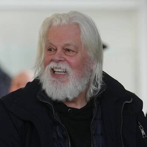 Interpol takes anti-whaling campaigner Paul Watson off its most-wanted list