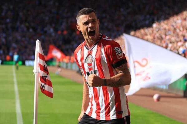 Granit Xhaka of Sunderland AFC celebrating with fans.