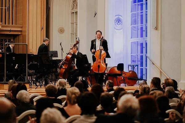 romana marie jokelová - pražská koncertní filharmonie + dirigent jan mára