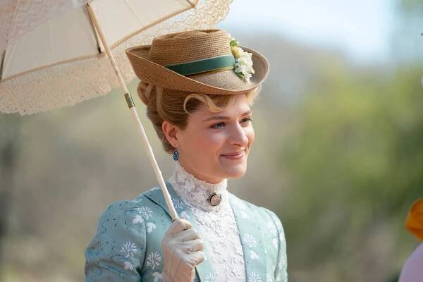 Who Is Louisa Jacobson? About Meryl Streep's Daughter in 'Gilded Age'