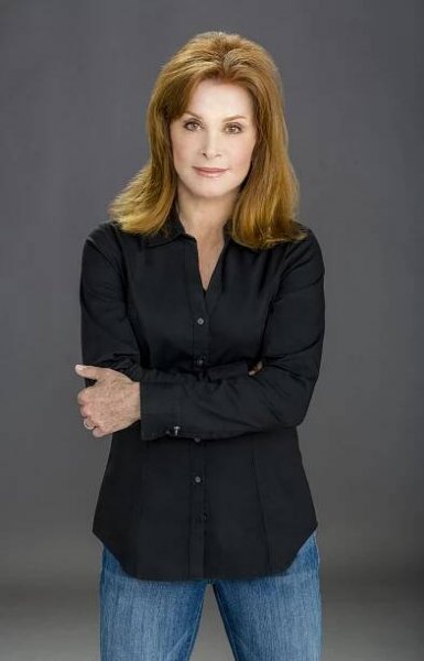 Stefanie Powers - Nepsaná romance - Promo