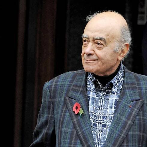 Jako by jim chtěl vyfouknout Big Ben. Mohamed Al-Fayed, pouliční prodavač, který věřil, že bude tchánem princezny