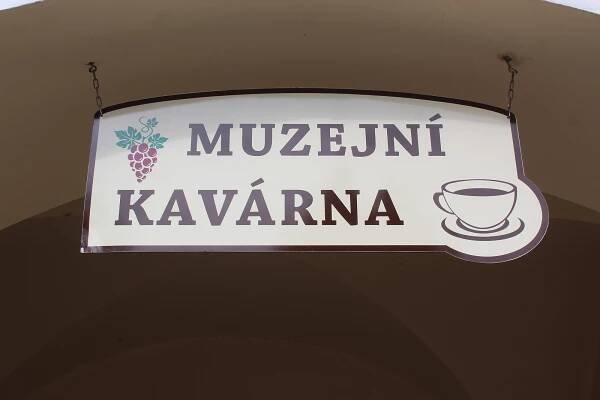 FOTO: Zpátky do dětství. Odstartovala retro výstava hraček v muzeu na Mělníku