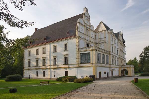 Bartošovice (zámek)