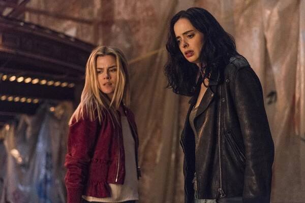 Jessica Jones - AKA Pánbůh chraň bezdomovce - Z filmu - Rachael Taylor, Krysten Ritter