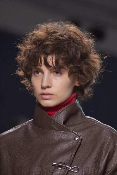 23 Trendy Short Winter Haircuts 2024 - Styles & Trends for 2024-2025 Season