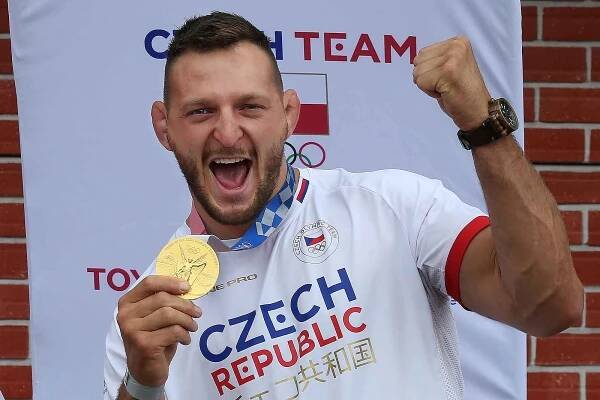 Lukáš Krpálek, Jiří Prskavec a Lukáš Rohan při návštěvě stánku oddílu juda TJ Sokol Vršovice.
