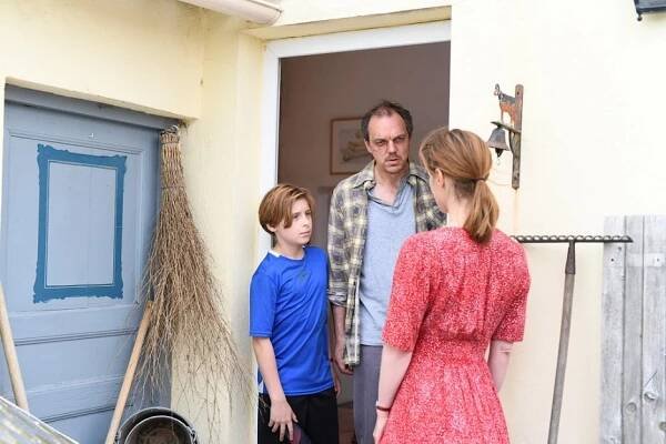 Leander Pütz, Andy Gätjen, Friederike Linke - Ein Tisch in der Provence - Ein Tisch in der Provence: Ärztin wider Willen - Z filmu