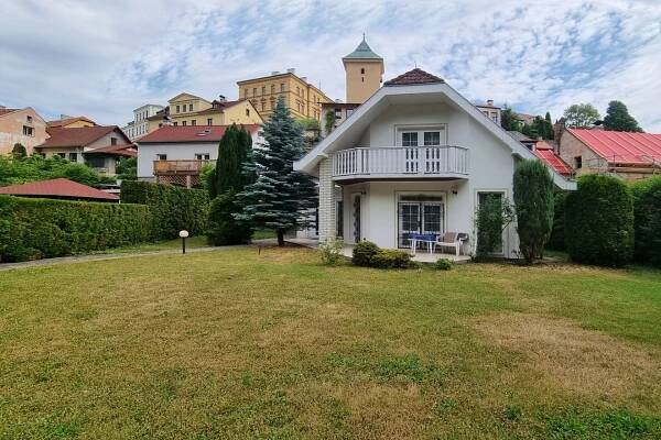 Pronájem rodinného domu, 182 m², Loket, ul. Zahradní