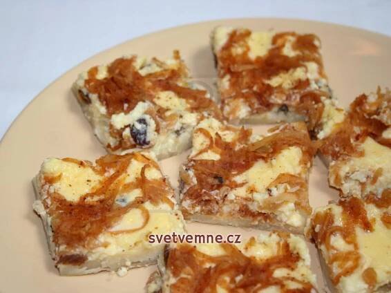 Rychlý tvarohový koláč z listového těsta • Recept