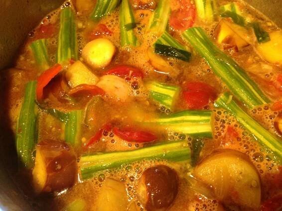 Moringa Tomato Curry – Epic Yard Farm