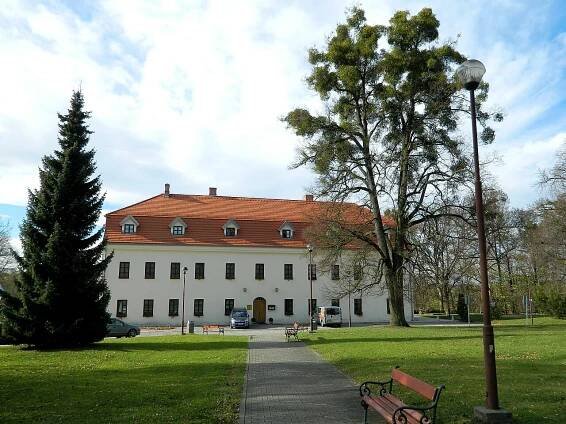 Soubor:Zámek Havířov.jpg – Wikipedie