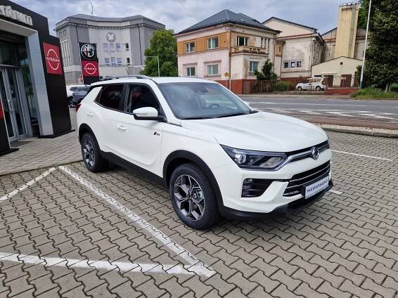 SsangYong Korando 1.5T, Style+2WD, AT, SKLADEM