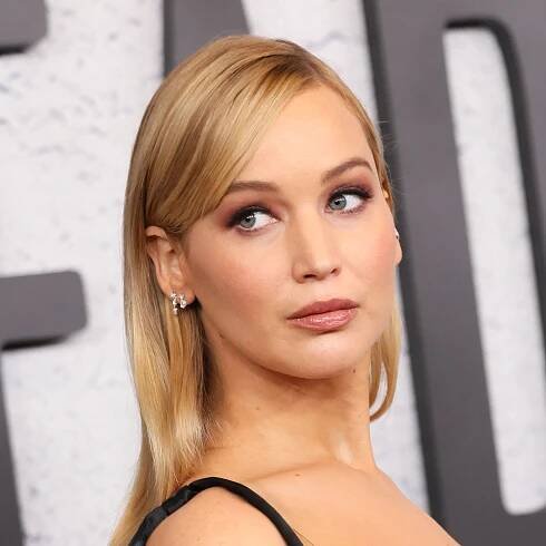 Jennifer Lawrence Wore the Perfect Outfit for This Hot Hot Heat