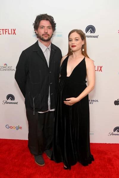 LOS ANGELES, CALIFORNIA - JUNE 14: (L-R) Thomas McDonell and Jane Levy attend the 2024 NHMC Impact Awards Gala at Beverly Wilshire on June 14, 2024 in Los Angeles, California. (Photo by Alberto E. Rodriguez/Getty Images for NHMC)