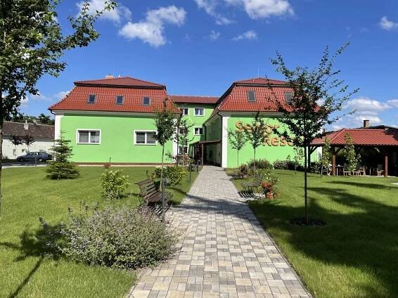Zahrada | Fotogalerie | Senior Resort Pečky