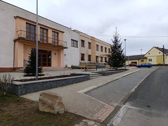 Revitalizace centra obce - Oficiální stránky obce Bystřice pod Lopeníkem