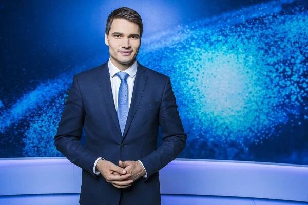 Speciální vysílání České televize: Země v nouzi. S Romanem Prymulou, chirurgem Tomášem Šebkem a Danem Stachem o epidemii - Pro kulturu