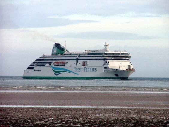 When You Should Consider the Ferry to Ireland