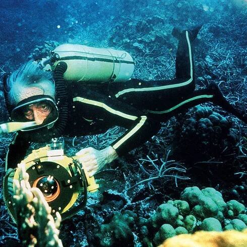 Jacques-Yves Cousteau: Neunavný podmořský dobrodruh