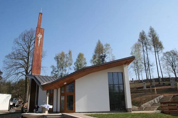 Pěšky za vírou. Slavkovice na Žďársku patří nově mezi oficiální poutní místa