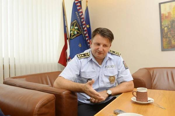 Policejní šéf Tuhý: Vítej v klubu, napsal mi po sebrání řidičáku můj předchůdce