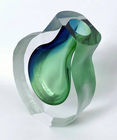 Skleněná broušená váza "Polární záře" 22x19x7 cm - Pavel Havelka - Image 3