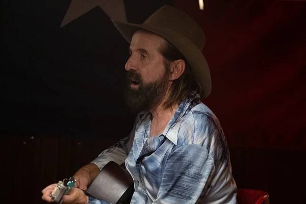 Ztracená minulost - Z filmu - Peter Stormare