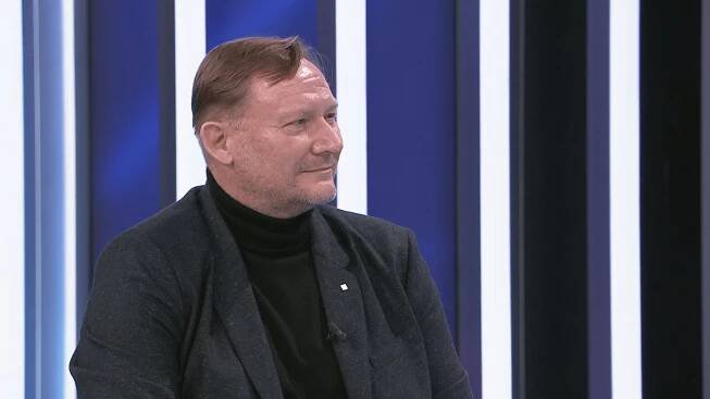 Vávra: Češi budou dál kupovat levné ojetiny. Hraje se o udržení autoprůmyslu v zemi