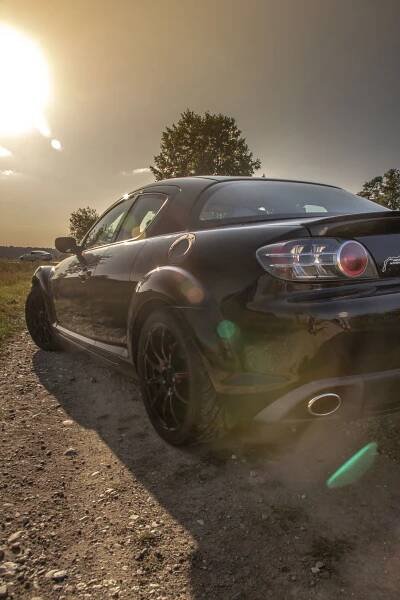 Mazda RX-8 je jednou z nejlevnějších cest ke sportovnímu automobilu a také nejlevnější cestou k vozu s rotačním motorem
