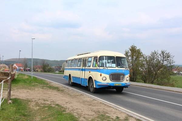 Pražské autobusy slaví 95 let provozu. „Předehru“ ukončila (málem) tragédie