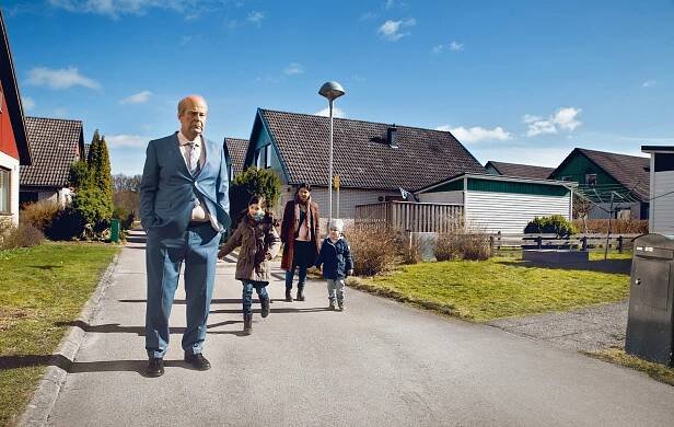 Review: In ‘A Man Called Ove,’ Don’t Let That Scowl Fool You