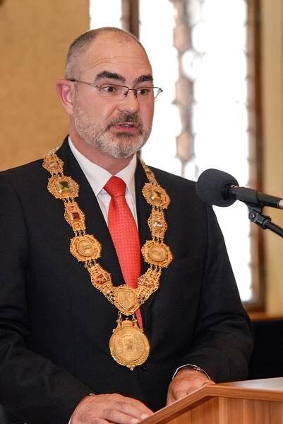 Prestižní ocenění města Plzně získal publicista, spisovatel a dramatik Ivan Binar : Plzeň - oficiální informační server