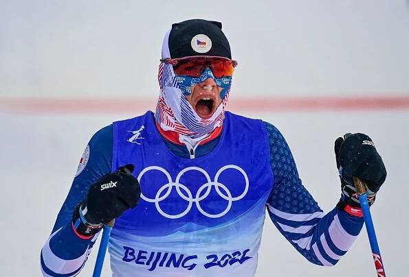 Český reprezentant Petr Knop v závěrečném závodu s hromadným startem skončil na 37. místě. Adam Fellner se umístil o pět příček níže.