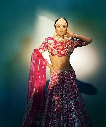 Shriya Saran – Virok