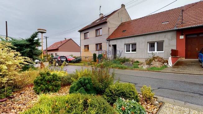 Prodej domu 4+kk po rekonstrukci, 97m2, zahrada, ul. Šíby, Rousínov, cena na vyžádání