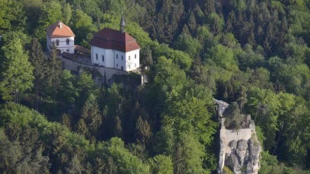 Hrad Valdštejn ožije vojenskou historií, připomene vylodění v Normandii