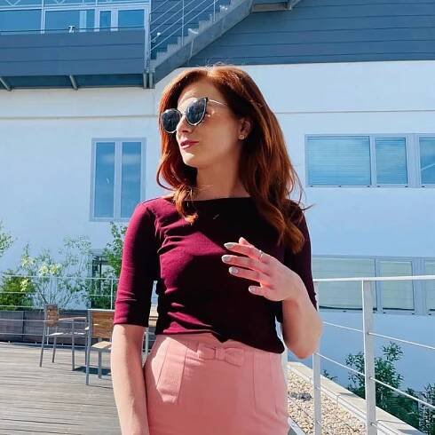 FOTO: Háta Sassmanová bude mít na starost politické reportáže z Bruselu. – stránka 1