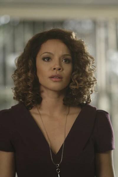 Chaos - Z filmu - Carmen Ejogo