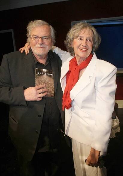 Jan Kačer a Nina Divíšková
