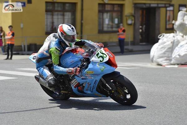 Fotogalerie Zatáčky v Hořicích pohledem Richarda Petřivalského | Motorkáři.cz