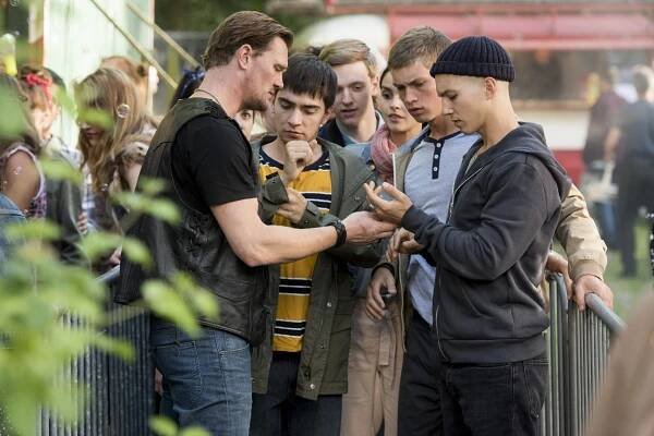 David Bredin, Ivo Kortlang, Timur Bartels, Luise Befort, Damian Hardung, Tim Oliver Schultz - Club der roten Bänder - Die Rückkehr - Z filmu