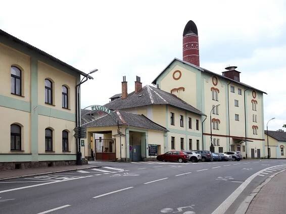 Tanky jezdily Benešovem v roce 1968 a opět po půlstoletí. Renovace jde do finále