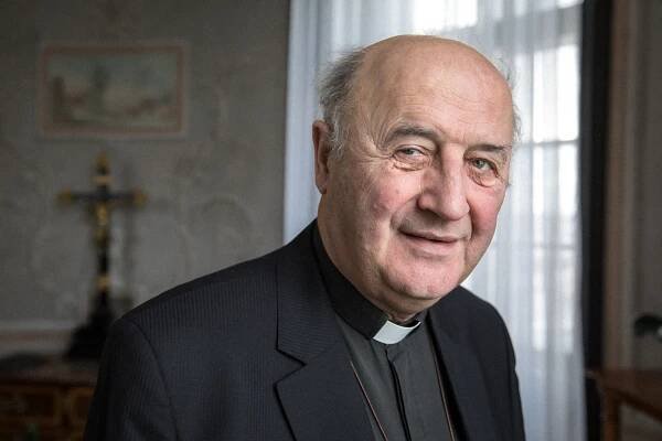 Graubner k odvolání Váchy: Církev má chodit do hospod, ale tohle bylo za hranou