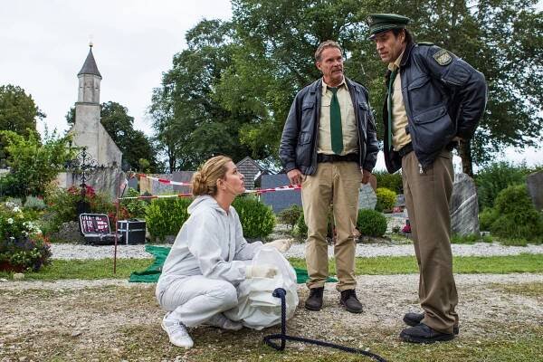 Hubert a Staller - Wer anderen eine Grube gräbt - Z filmu - Karin Thaler, Christian Tramitz, Helmfried von Lüttichau