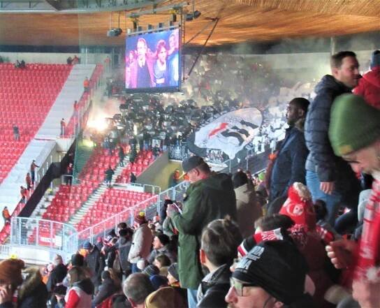 SK Slavia Praha : LASK Linec 4:1 – Odbor přátel SK Slavia Praha – odbočka Strakonice, z.s.