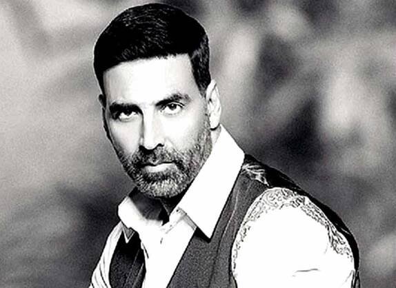 Akshay Kumar In Black And White Wallpaper